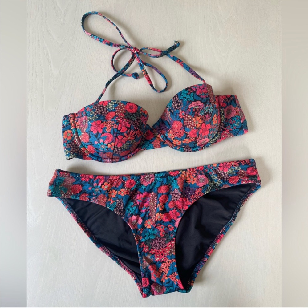 J. Crew x Liberty of London Bikini Set 34A / XS Swim Bathing Suit Beach Sun Pool